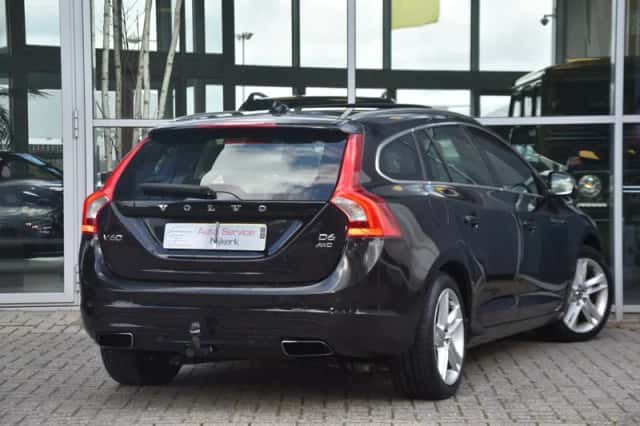 Volvo V60 (2013) thumbnail 3