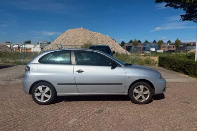 SEAT Ibiza (2007) thumbnail 3