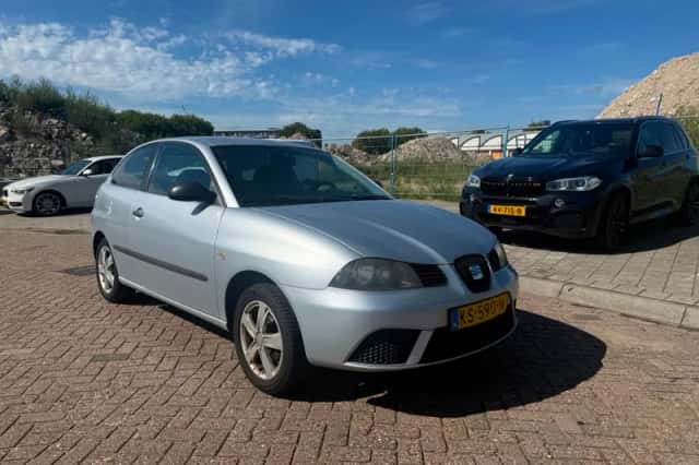 SEAT Ibiza (2007) thumbnail 4