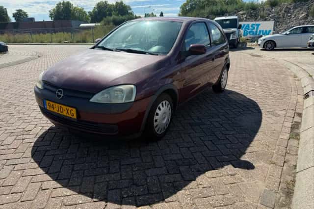 Opel Corsa (2002) thumbnail 1