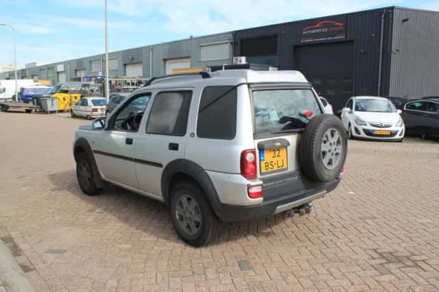 Land Rover Freelander (2005) thumbnail 3
