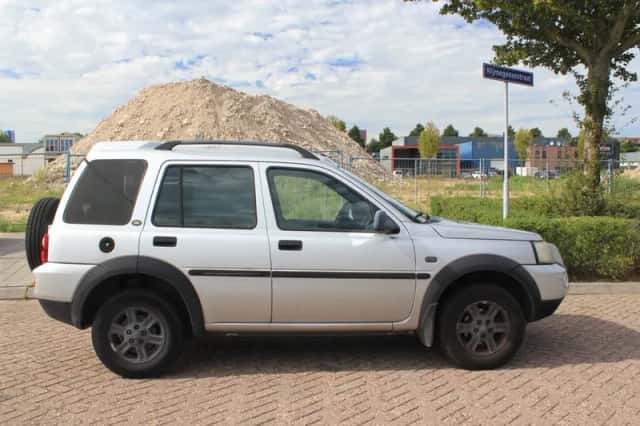 Land Rover Freelander (2005) thumbnail 6