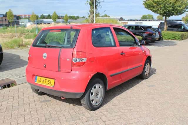 Volkswagen Fox (2005) thumbnail 4