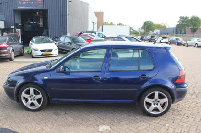 Volkswagen Golf (2000) thumbnail 2