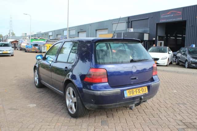 Volkswagen Golf (2000) thumbnail 3