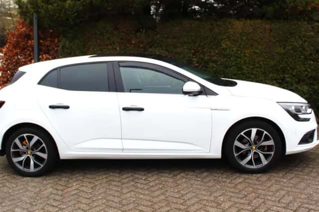 Renault Mégane (2018) thumbnail 2