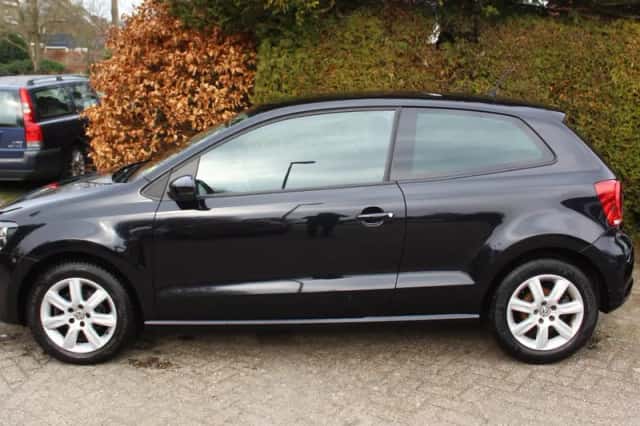 Volkswagen Polo (2010) thumbnail 2