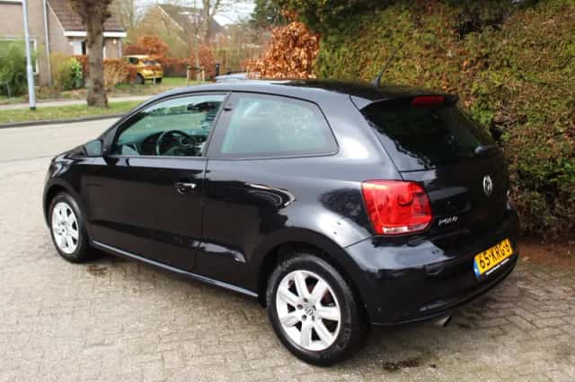 Volkswagen Polo (2010) thumbnail 6
