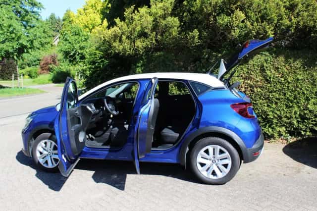 Renault Captur (2023) thumbnail 6