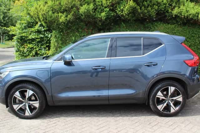 Volvo XC40 (2022) thumbnail 2