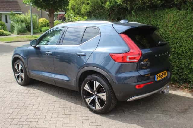 Volvo XC40 (2022) thumbnail 5