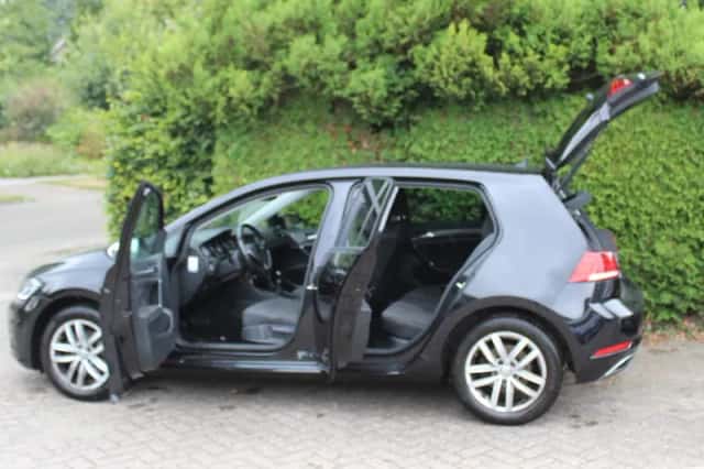 Volkswagen Golf (2018) thumbnail 6