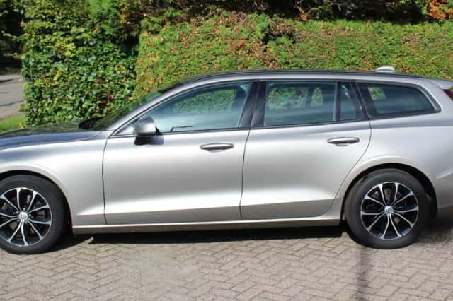 Volvo V60 (2020) thumbnail 2