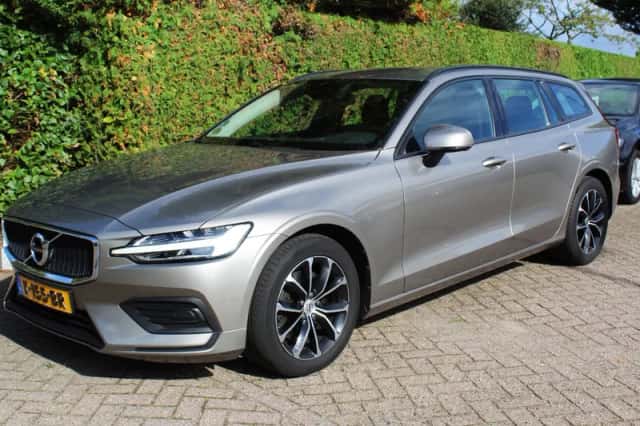 Volvo V60 (2020) thumbnail 3
