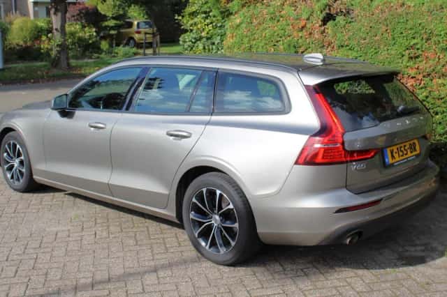 Volvo V60 (2020) thumbnail 5
