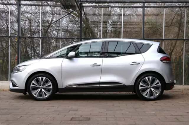 Renault Scénic (2019) thumbnail 3