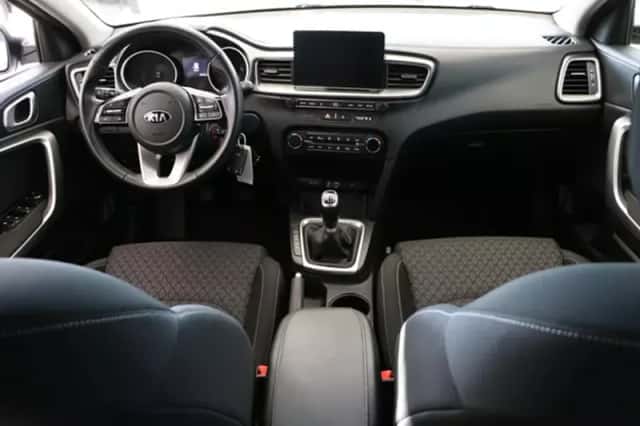 Kia Ceed (2018) thumbnail 6