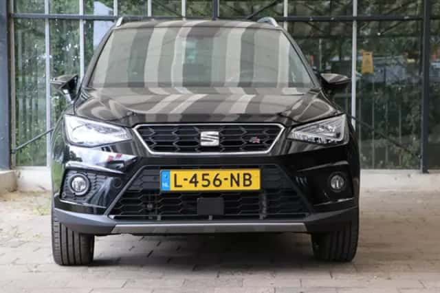 SEAT Arona (2021) thumbnail 4