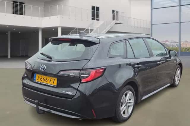Toyota Corolla (2020) thumbnail 3