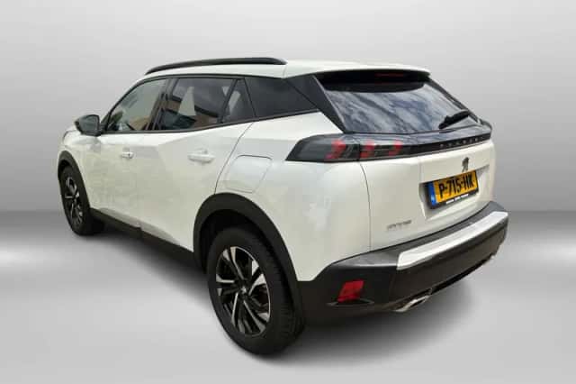 Peugeot 2008 (2022) thumbnail 6
