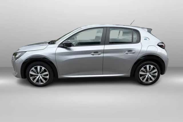 Peugeot e-208 (2023) thumbnail 4