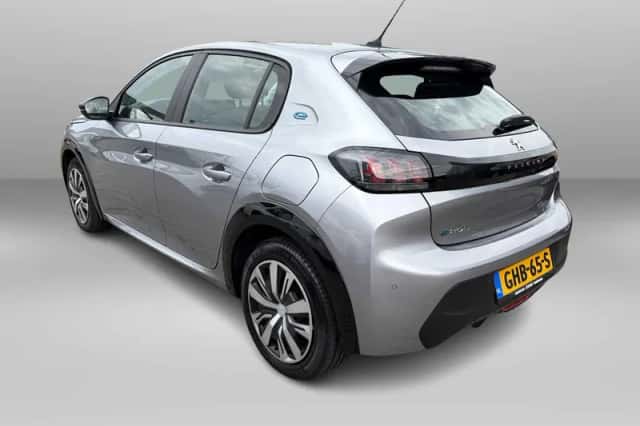 Peugeot e-208 (2023) thumbnail 6
