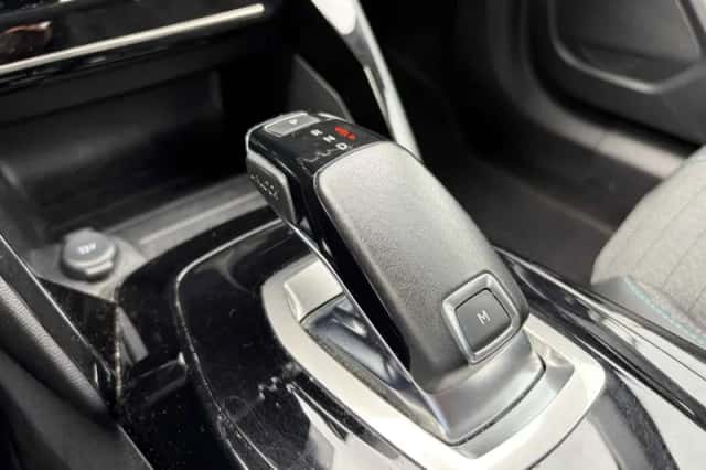 Peugeot 2008 (2022) thumbnail 6