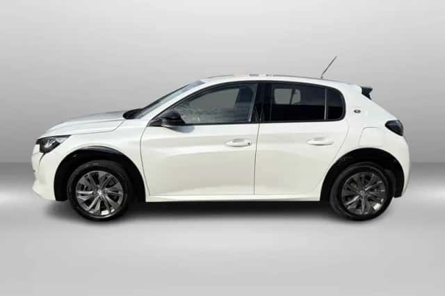 Peugeot e-208 (2022) thumbnail 3