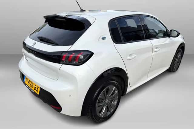 Peugeot e-208 (2022) thumbnail 6