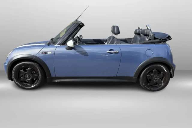 MINI Cooper (2006) thumbnail 3
