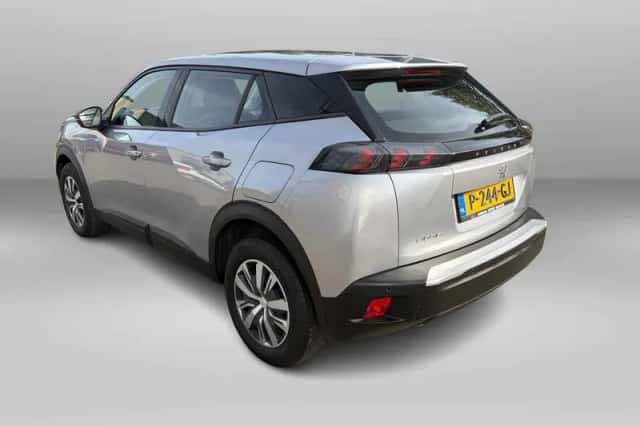 Peugeot 2008 (2022) thumbnail 6