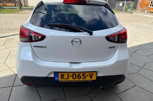 Mazda 2 (2016) thumbnail 5
