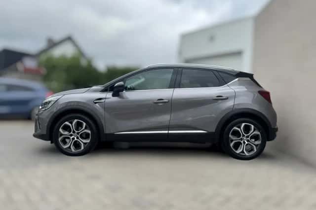 Renault Captur (2020) thumbnail 4