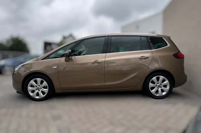 Opel Zafira Tourer (2014) thumbnail 4