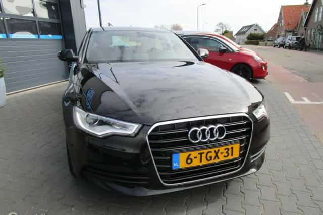 Audi A6 (2014) thumbnail 2