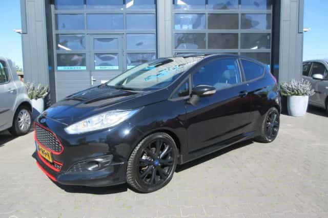 Ford Fiesta (2015) thumbnail 1