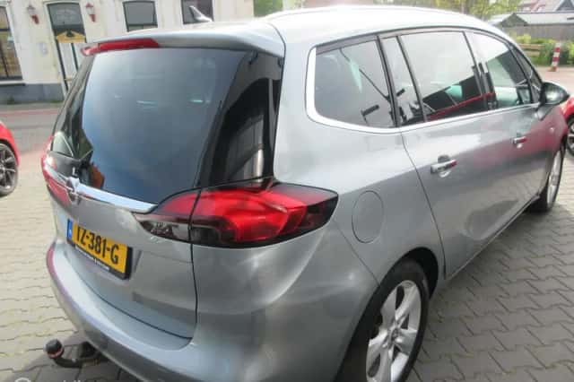 Opel Zafira (2012) thumbnail 3