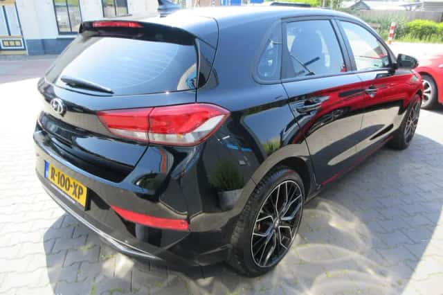Hyundai i30 (2023) thumbnail 3