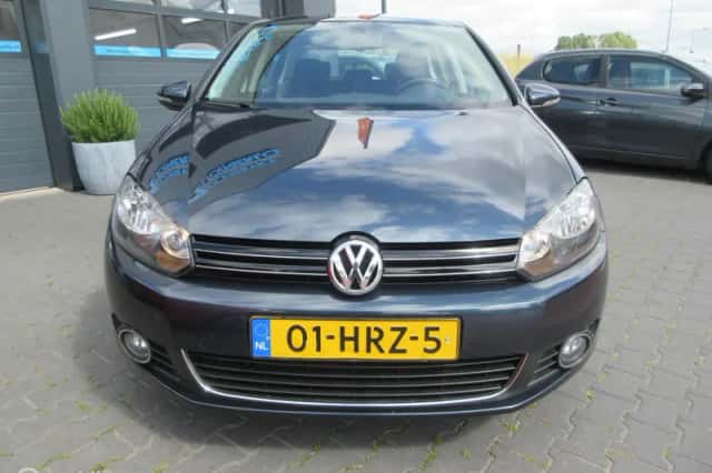 Volkswagen Golf (2009) thumbnail 6