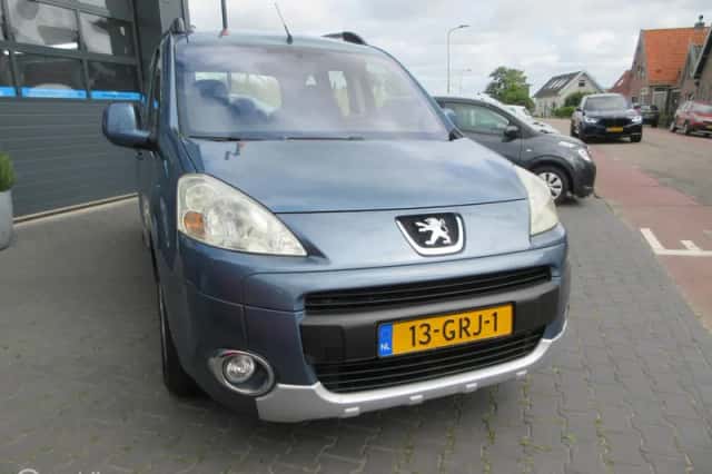 Peugeot Partner (2008) thumbnail 2