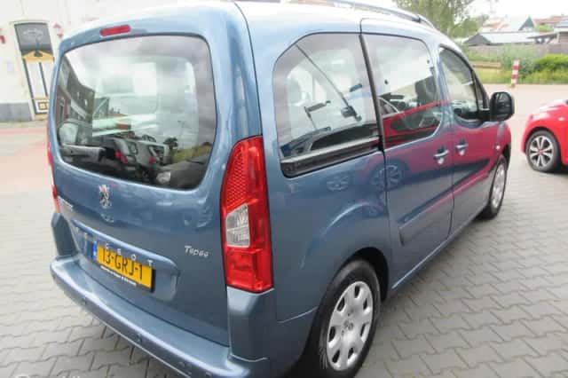 Peugeot Partner (2008) thumbnail 3