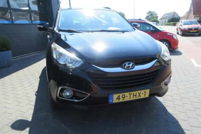 Hyundai ix35 (2012) thumbnail 2