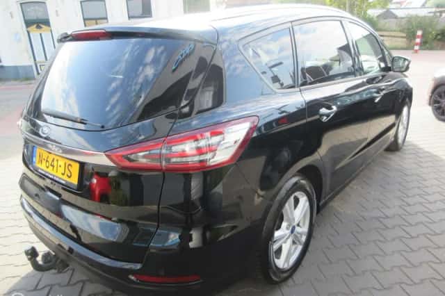 Ford S-Max (2017) thumbnail 3