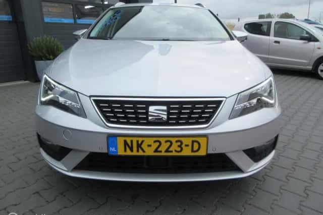 SEAT Leon (2017) thumbnail 6