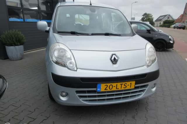 Renault Kangoo (2010) thumbnail 2