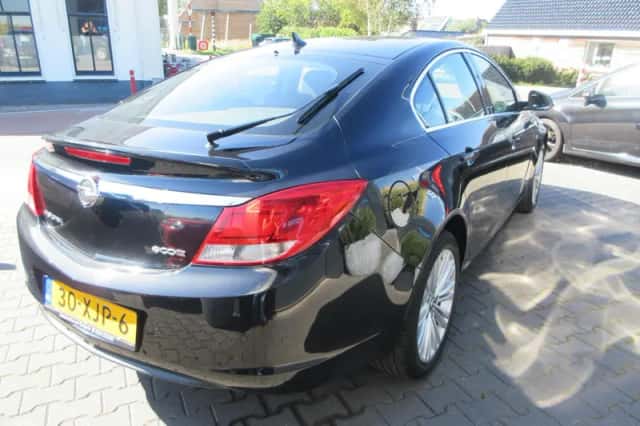 Opel Insignia (2012) thumbnail 3