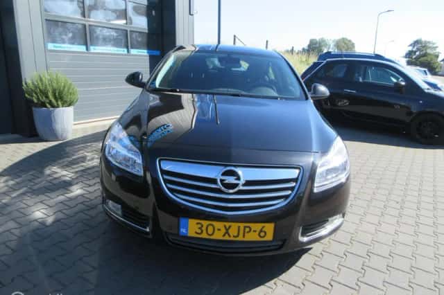 Opel Insignia (2012) thumbnail 6