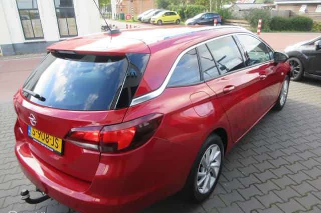 Opel Astra (2021) thumbnail 3