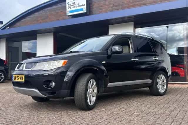 Mitsubishi Outlander (2008) thumbnail 1