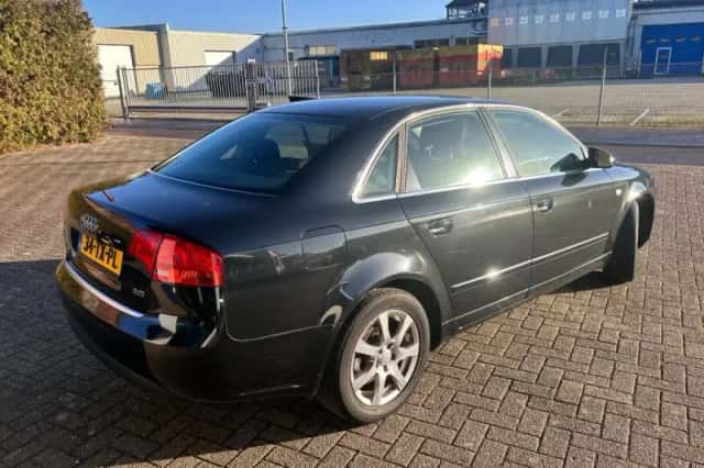 Audi A4 (2007) thumbnail 3